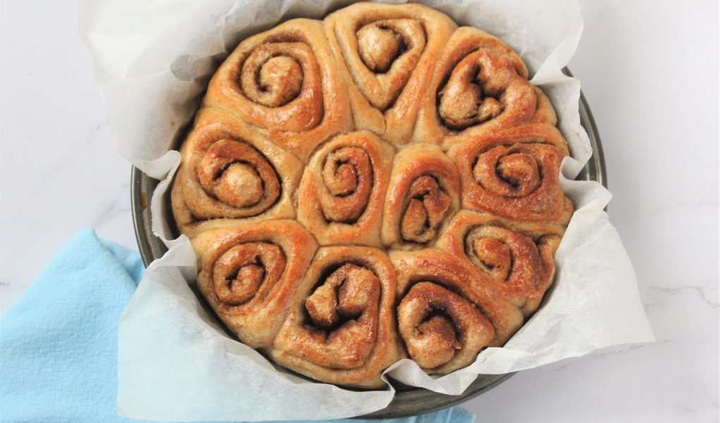 Pretty Cinnamon rolls from bread dough.