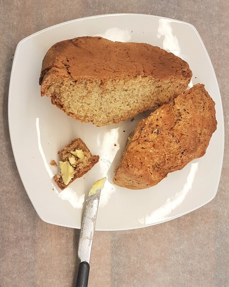 Freshly baked bread with (vegan) butter.