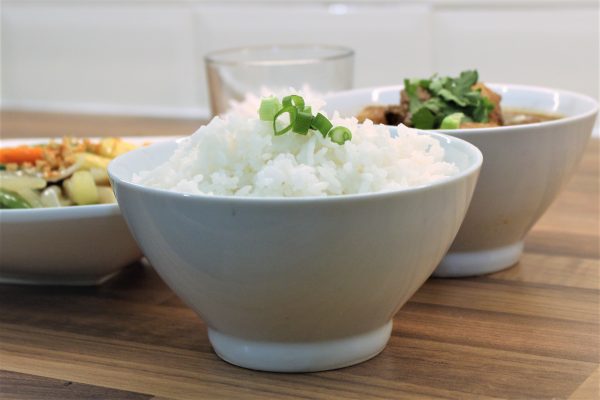 Plain steamed rice in a bowl