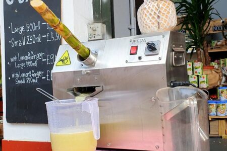 Sugar cane juice machine