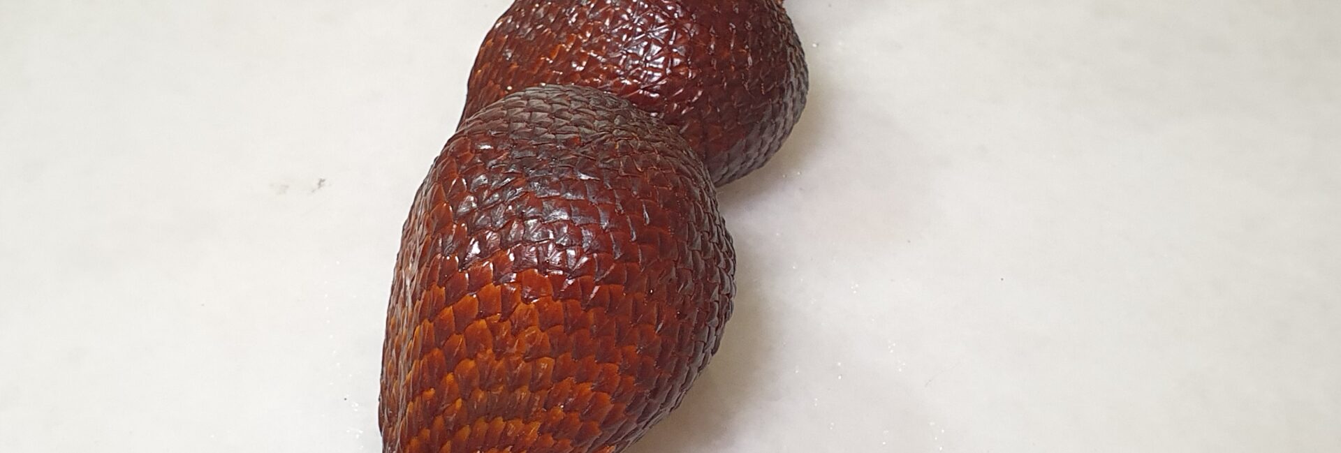 3 pieces of snake skin fruit looking like a snake!