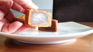 Lotus filling inside the small moon cake